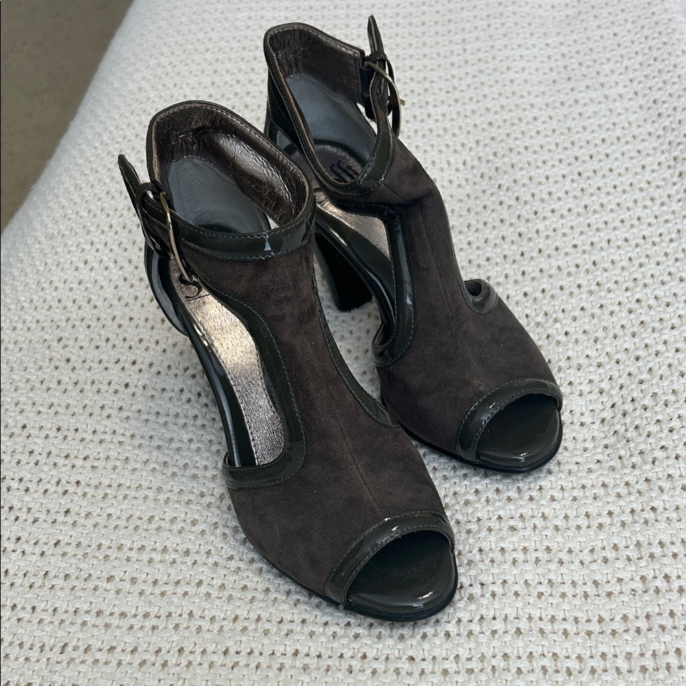 Gray suede Peep-Toe Heels
